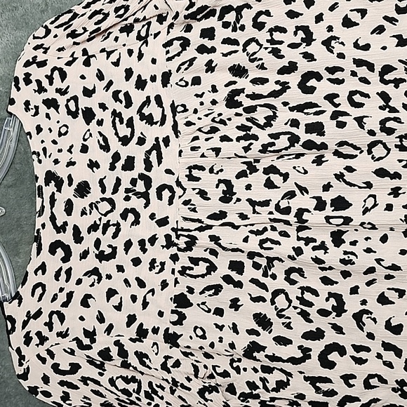 Savanna Jay Boho Embroidered floral Blouse - Picture 6 of 6